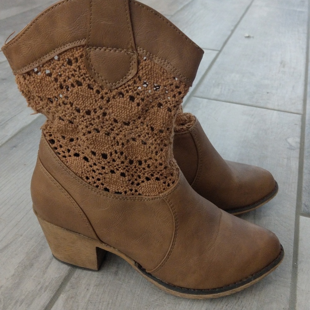 Crochet Cowgirl Boots